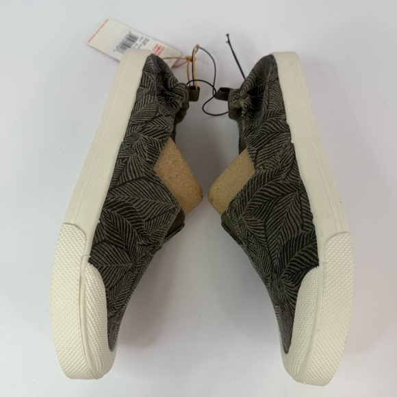 Roxy Olive Green Slip on Canvas Sneakers - Picture 5 of 9